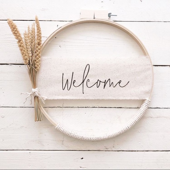 Meet your Posher, Helen - Picture 1 of 1